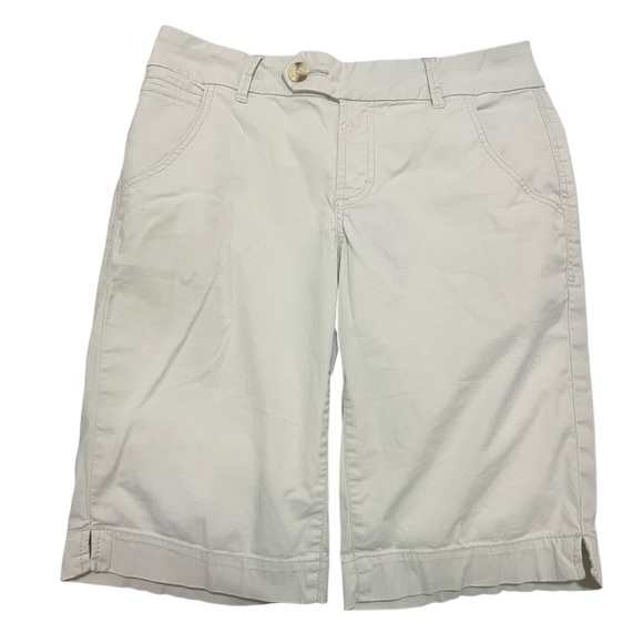Christopher Blue Pants - CHRISTOPHER BLUE - WOMEN’S CREAM WALKING 🚶‍♀️ BERMUDA SHORTS 🩳
